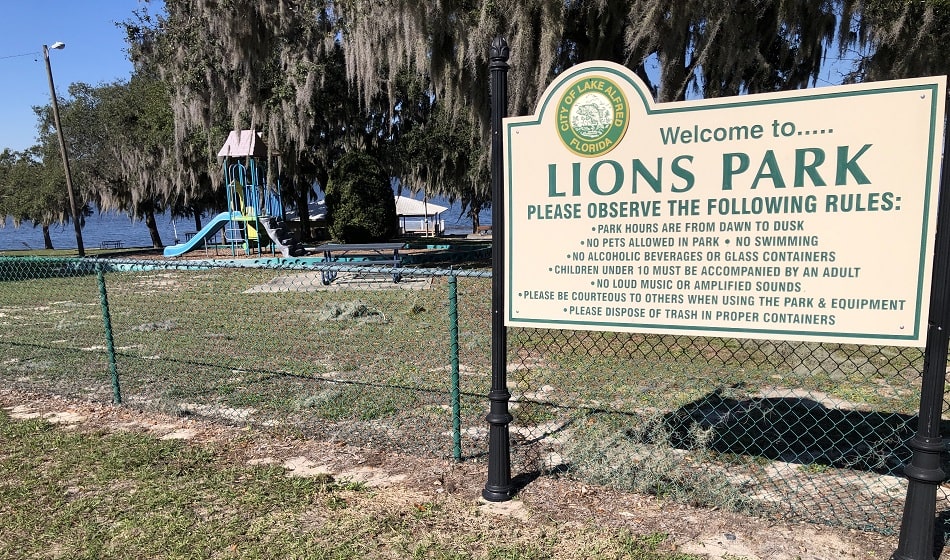 Children playing at Lion's Park in Lake Alfred FL