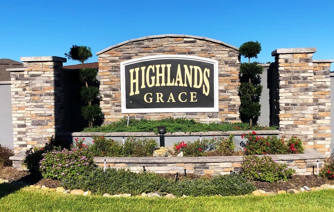 Highlands Grace Entrance Sign in Lakeland Fl