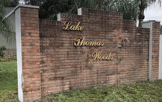 Lake Thomas Woods Community Sign