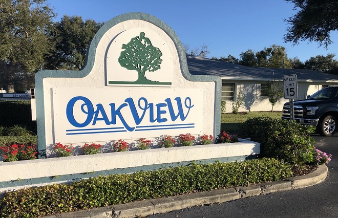 Oakview Community Sign