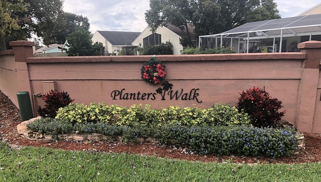Planters Walk Community Sign