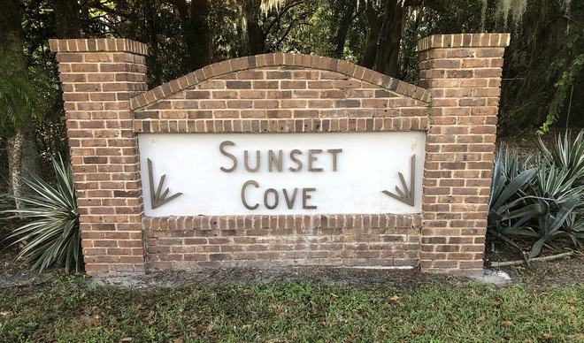 Sunset Cove Community Sign