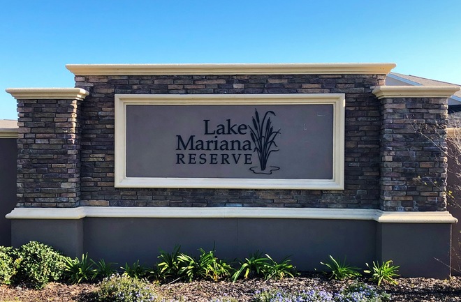 Lake Mariana Reserve Community Sign